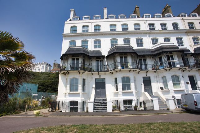 Marine Parade, Folkestone, Kent, CT20 2 bed flat for sale
