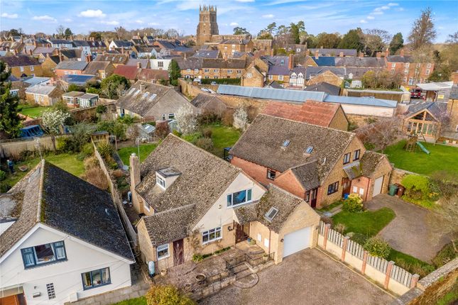 Hopcraft Lane, Banbury OX15 3 bed detached house for sale