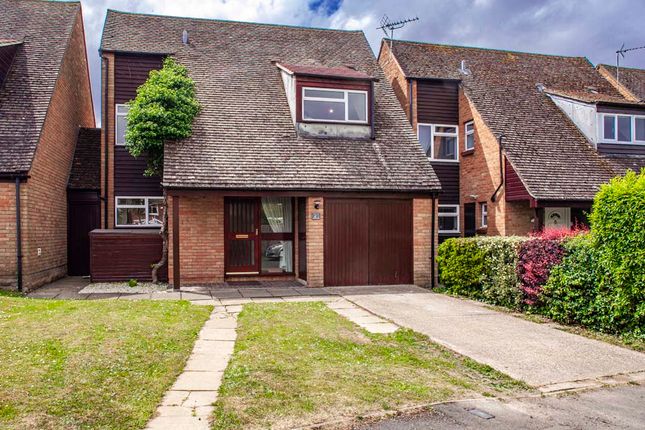 21 West Chiltern, Woodcote, RG8 3 bed detached house for sale