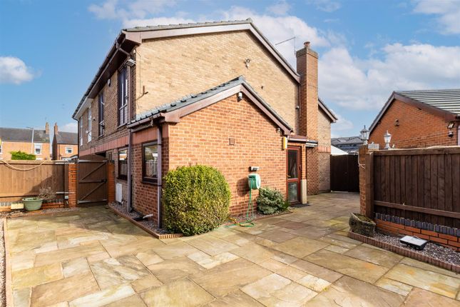3 bedroom semi-detached house for sale