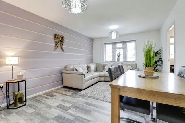 2 bedroom semi-detached bungalow for sale