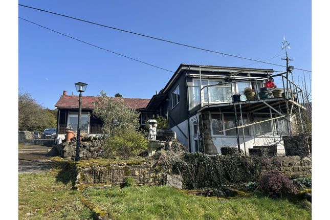 2 bed detached house