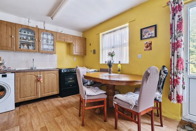 Camberley Road, Somerset BS4 2 bed semi