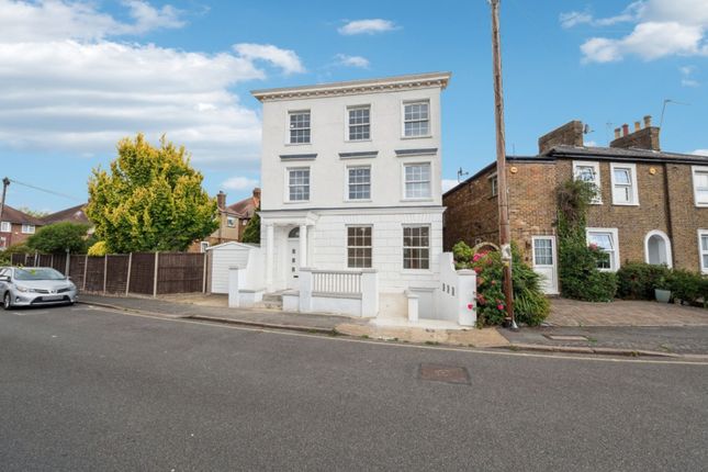 Grove Road, Uxbridge, UB8 6 bed detached house for sale