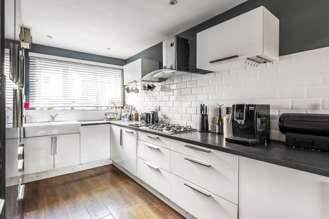 2 bed end terrace house