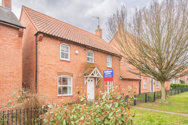 4 bedroom link detached house for sale