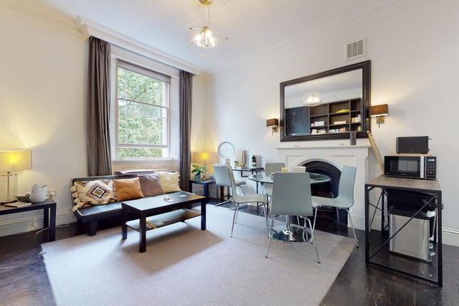 St. Georges Square, London SW1V 2 bed flat