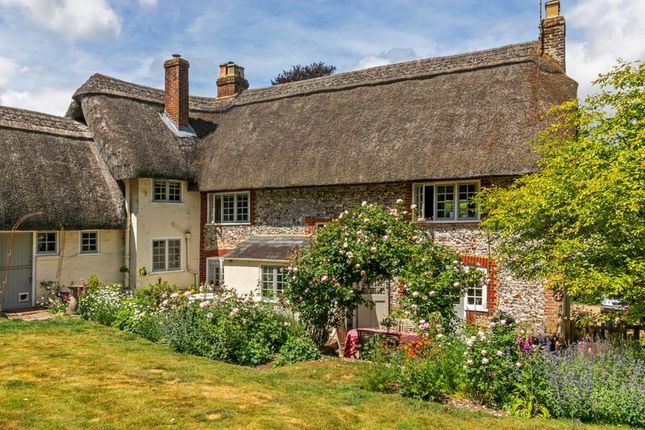 Lavender Mead, Hampshire, SO21 5 bed country house for sale