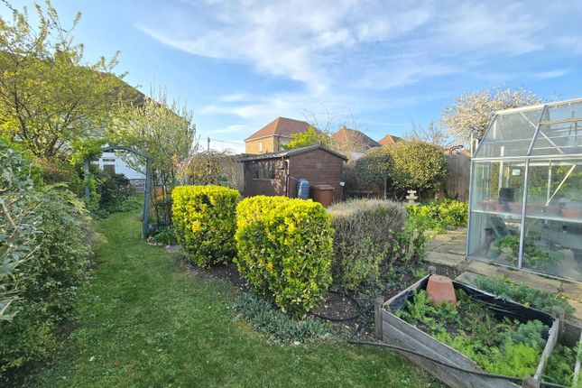 Barton Hill Drive, Sheerness ME12 4 bed semi