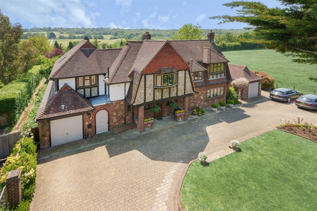 6 bedroom detached house for sale