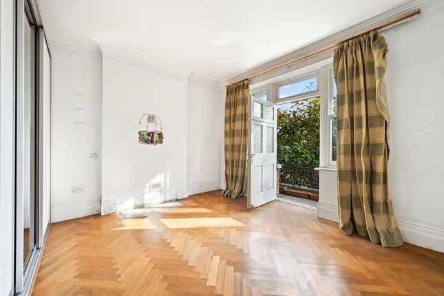 Ashburnham Mansions, Chelsea 3 bed apartment for sale