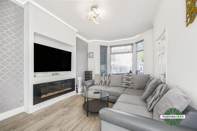 4 bedroom terraced house for sale