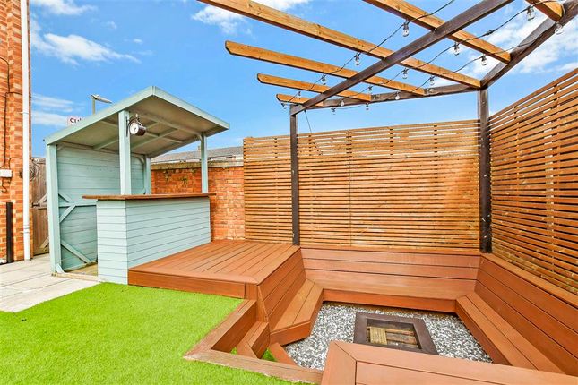 2 bed end terrace house