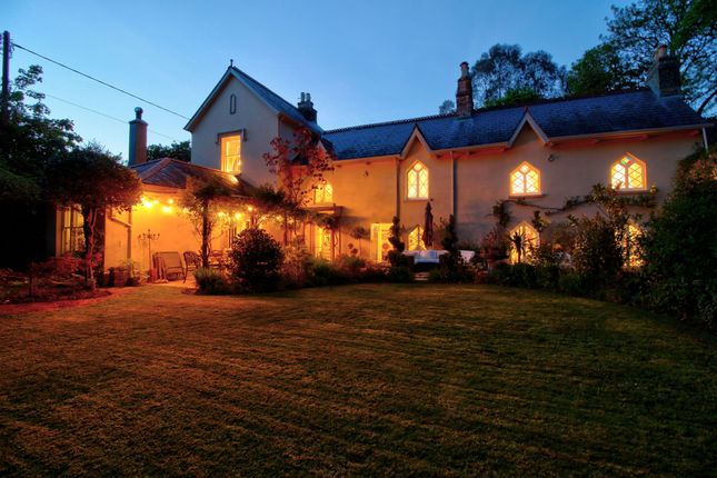 Dunmere, Bodmin PL31 7 bed detached house for sale