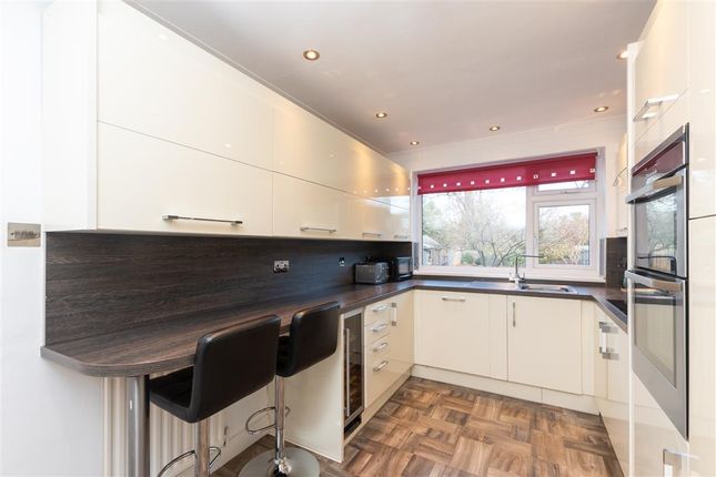 3 bed detached house