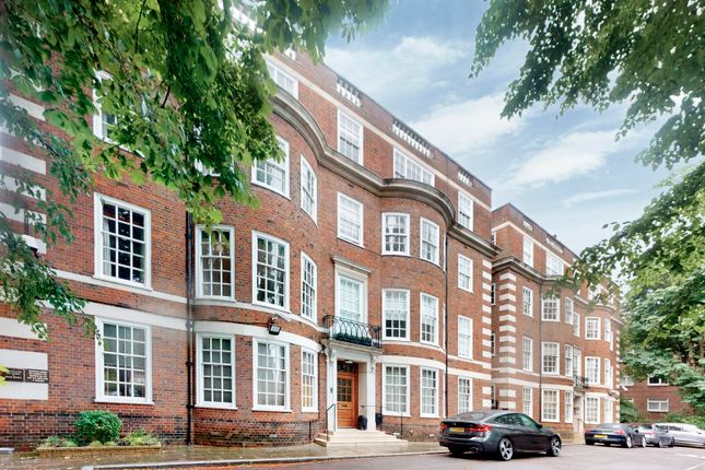 Park Lodge, St. Johns Wood Park... 2 bed apartment for sale