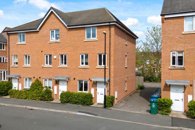 4 bedroom end of terrace house for sale