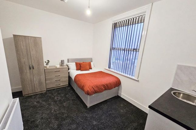 Warwick Road, Tyseley, Birmingham, B11 5 bed house for sale
