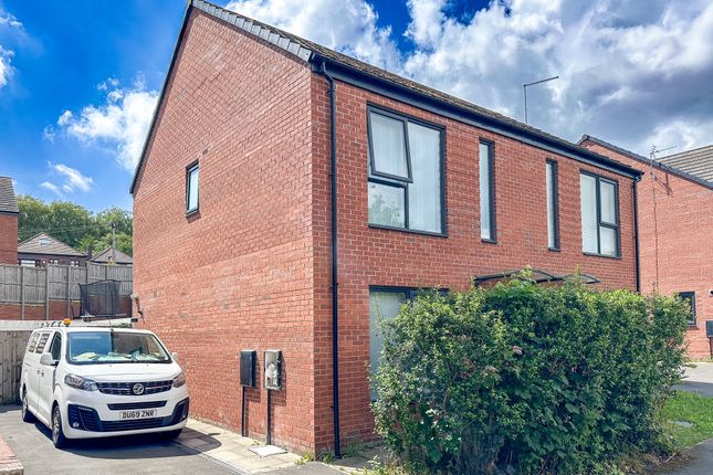 2 bedroom semi-detached house for sale