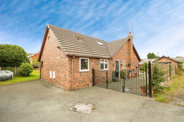 Foxes Lane, Deeside CH5 4 bed bungalow for sale