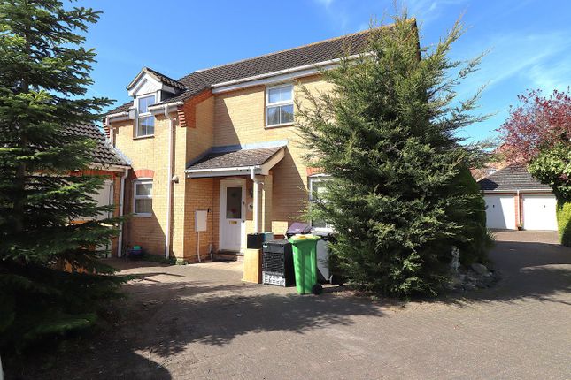 Laburnum Way, Rayleigh, SS6 3 bed detached house for sale