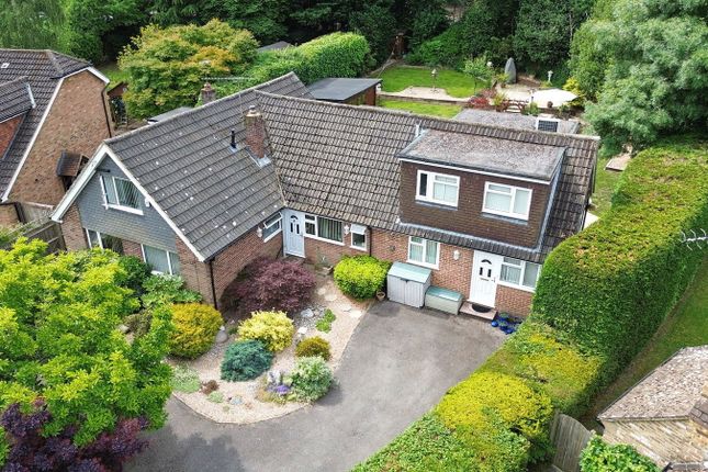 Pine Drive, Camberley GU17 6 bed detached house for sale