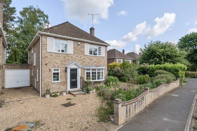 Williams Way, Fleet GU51 4 bed detached house for sale