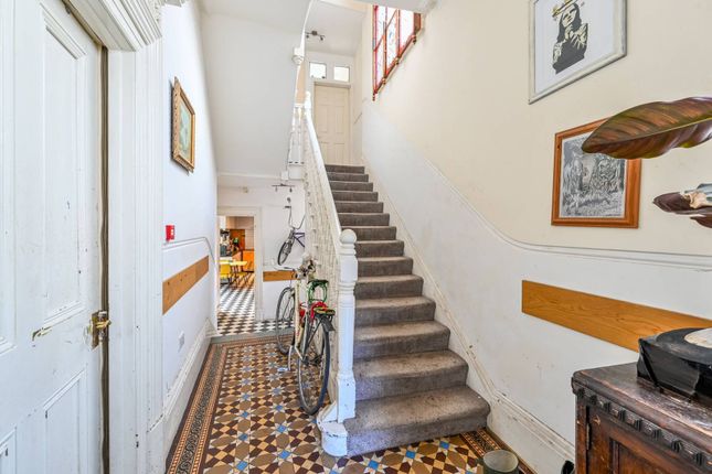 7 bedroom end of terrace house for sale