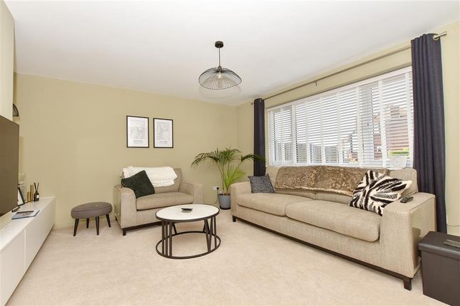 Rosemary Avenue, Broadstairs, Kent 4 bed chalet for sale