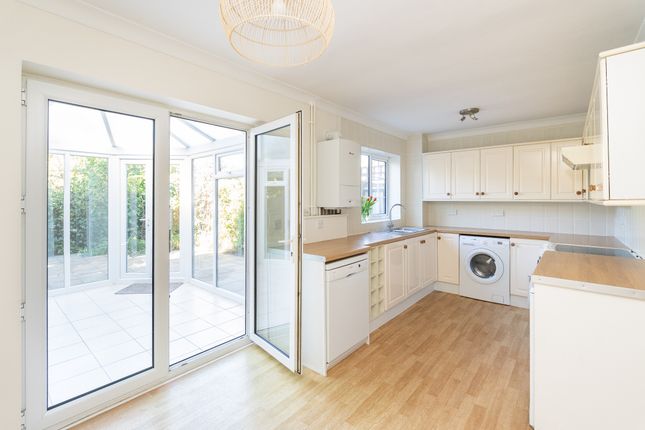 Knoll Road, Dorking 3 bed detached house for sale