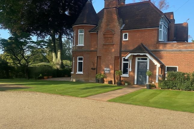Donkey Lane, Bourne End... 4 bed semi