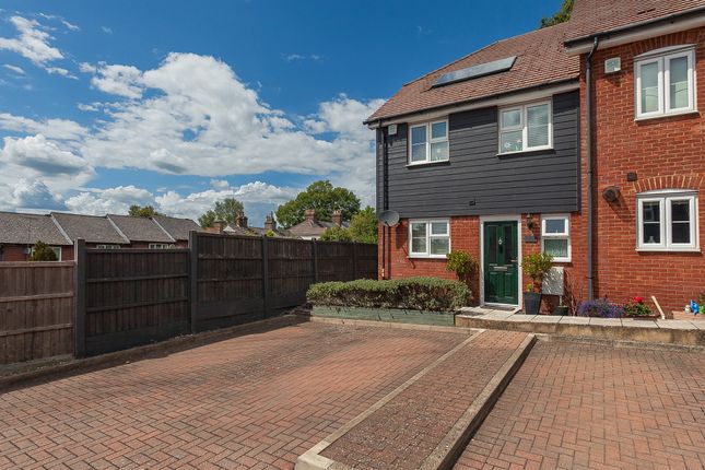 3 bedroom end of terrace house for sale