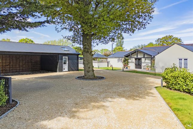 * SIGNATURE HOMES * Chivers Road... 5 bed detached house for sale