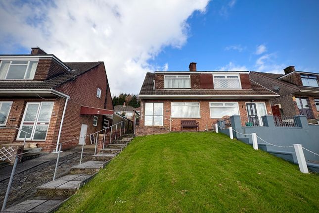 Nash Avenue, Carmarthen SA31 3 bed semi