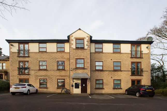 Westwood Hall, Bradford BD6 1 bed flat for sale