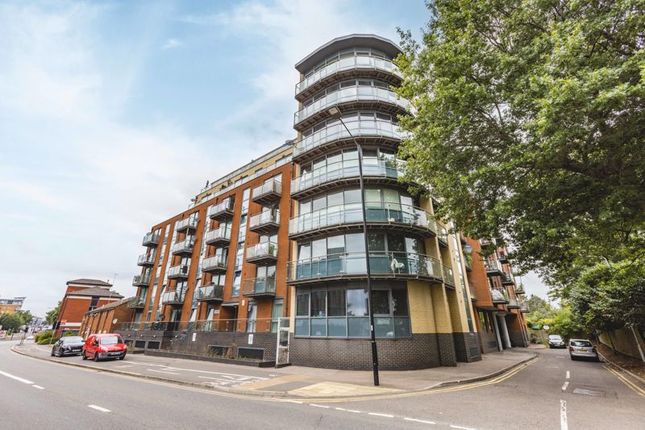 Bath Road, Slough 1 bed apartment for sale