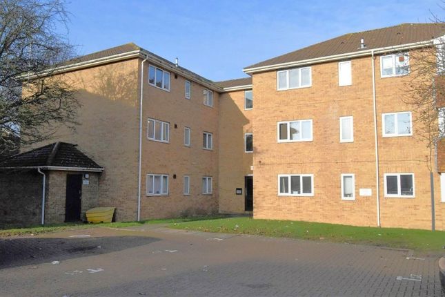 Bond Road, Rainham, 2 bed flat for sale