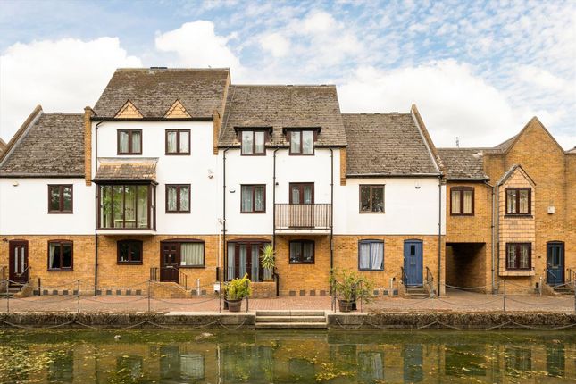 Waterman Way, London E1W 4 bed house for sale