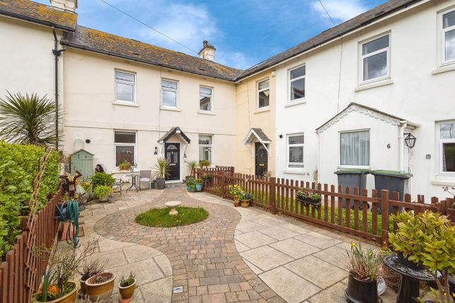 Sea Front, Hayling Island PO11 2 bed terraced house for sale