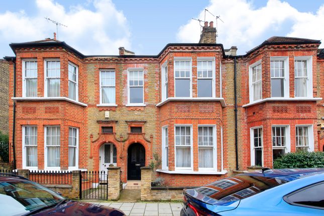 Worfield Street, London 2 bed flat for sale