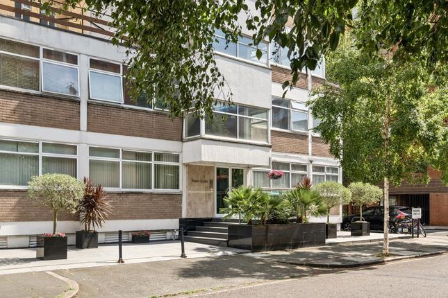Tower Court,  St Johns Wood,  NW8 2 bed flat for sale