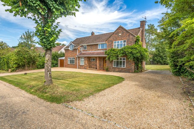 High Park Avenue, East Horsley, KT24 5 bed detached house for sale