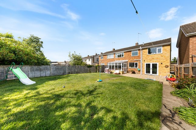 Meadow Close, Northampton, NN5 5 bed semi