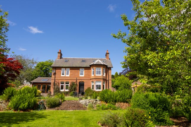 6 bedroom detached house for sale
