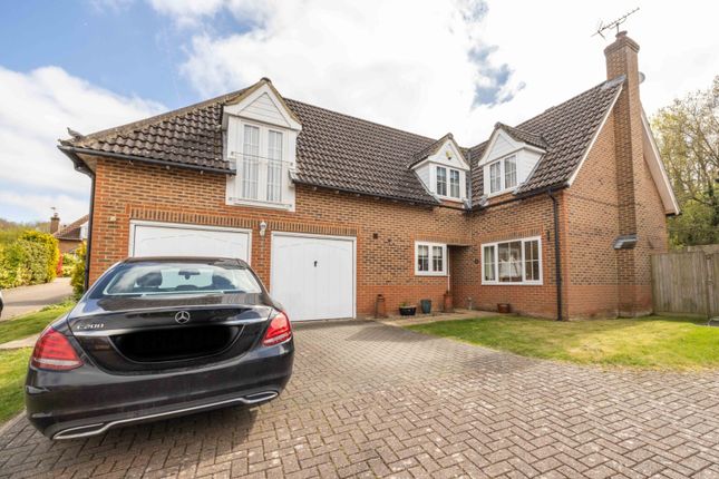 Weatherall Close, Faversham, ME13 4 bed detached house for sale