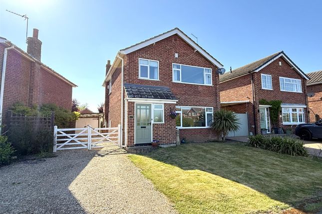 Park Road, Barnstone 3 bed detached house for sale