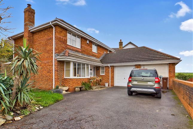Penmere Drive, Newquay TR7 3 bed detached house for sale