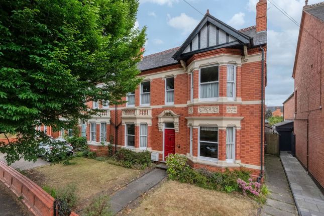 Malvern Road, Worcester, WR2 4 bed semi