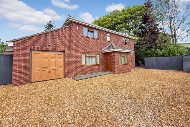 Acacia Drive, Westbury 3 bed detached house for sale