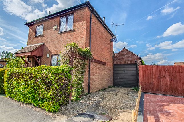 2 bed detached house